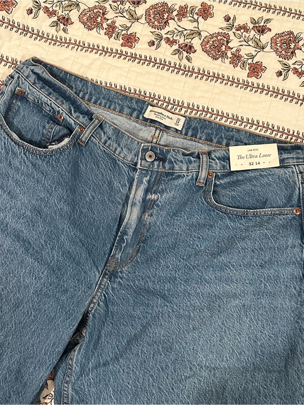 NWT Abercrombie Jeans size 32